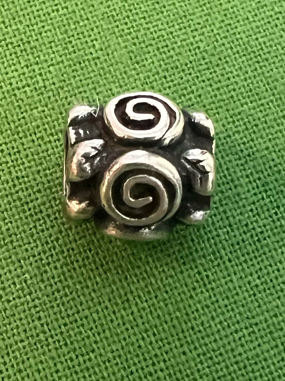 PANDORA Rose Leaf Charm, Retired